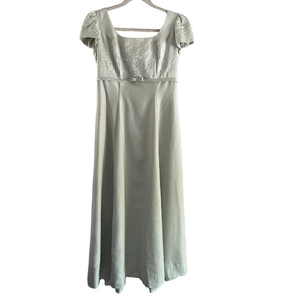 *LAST CHANCE* Green Embroider Chest Bridgerton/Regency Era Inspired Dress Gown - Picture 1 of 10